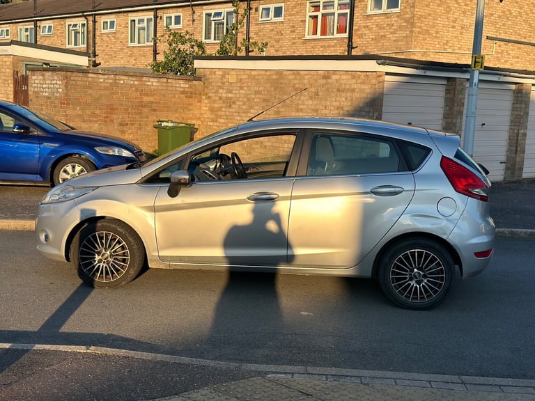 2009 Ford Fiesta 1.4 Zetec 5dr HATCHBACK Petrol Manual