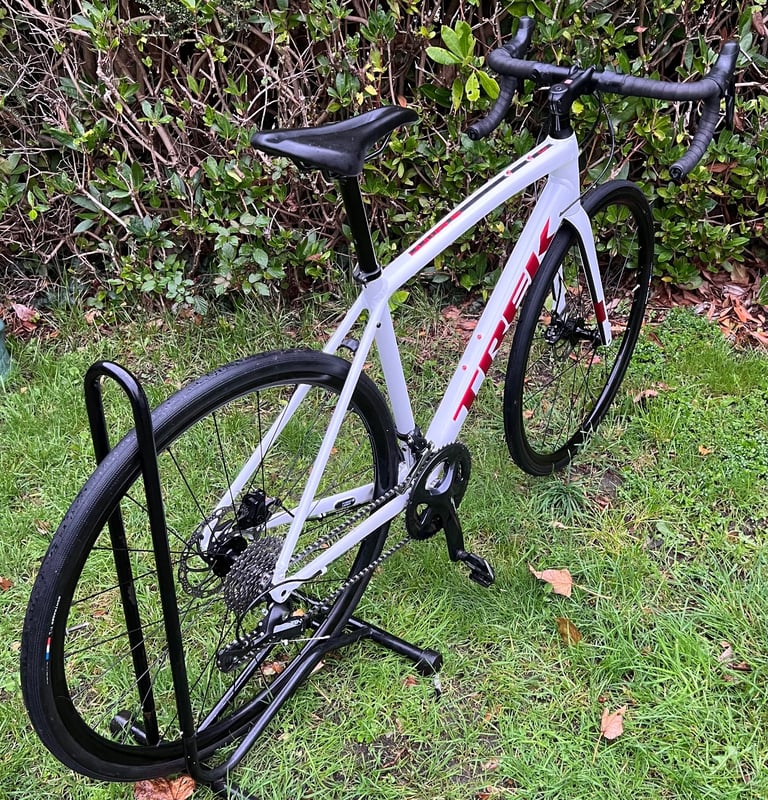 Trek Domane AL3 Disc - Endurance / Road / Gravel Bike - Carbon Forks - 54cm