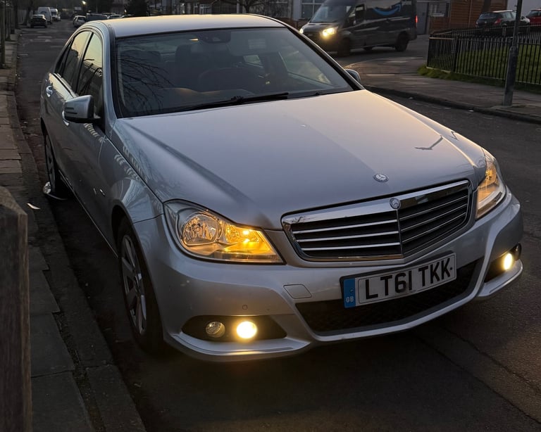 image for Mercedes-Benz, C CLASS, Saloon, 2011, Semi-Auto, 1796 (cc), 4 doors