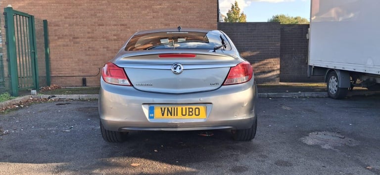 2011 Vauxhall Insignia 2.0 CDTi SRi [160] 5dr Auto HATCHBACK DIESEL Automatic