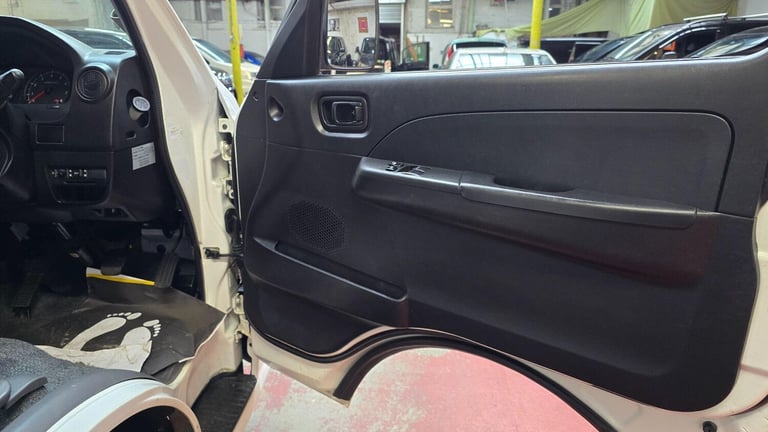  Nissan Elgrand Caravan twin mobility Chair auto lift Petrol Automatic