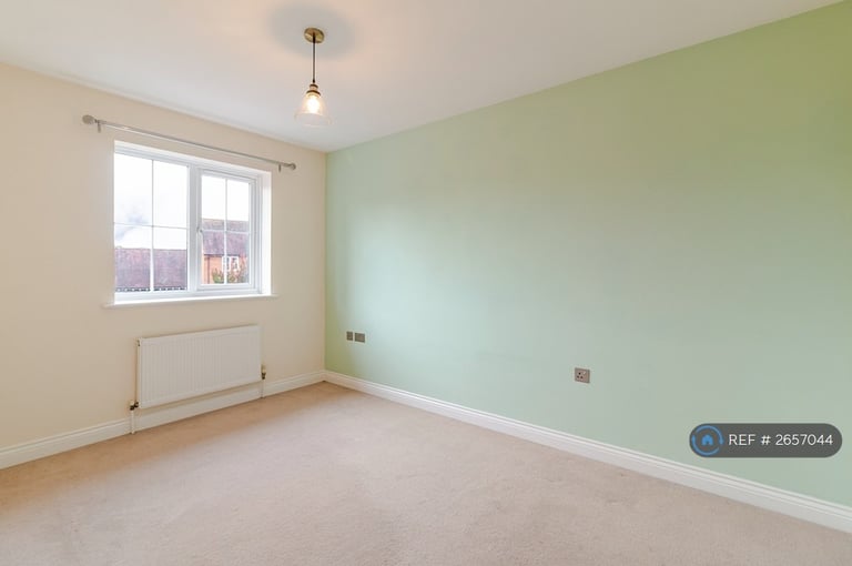 3 bedroom house in Saddlers Close, Fordingbridge, SP6 (3 bed) (#2657044)