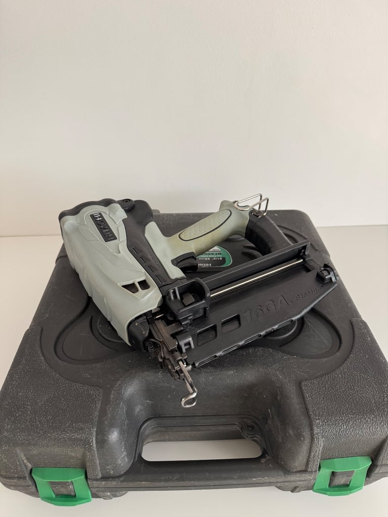 Refurbed Serviced Hitachi Koki NT65GS 2nd Fix Nail Gun Gas Finishing Straight Nailer