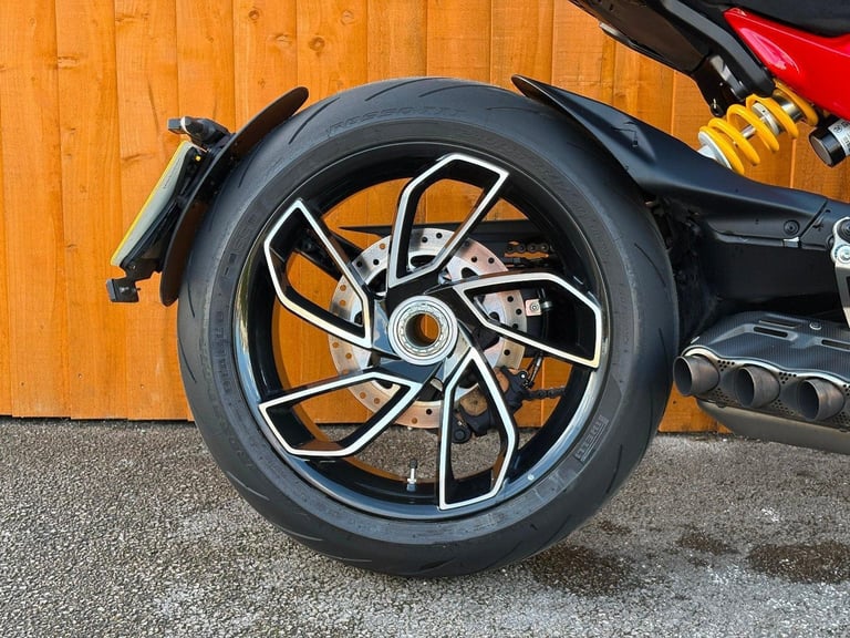 2025 Ducati Diavel V4 with full akro exhaust system