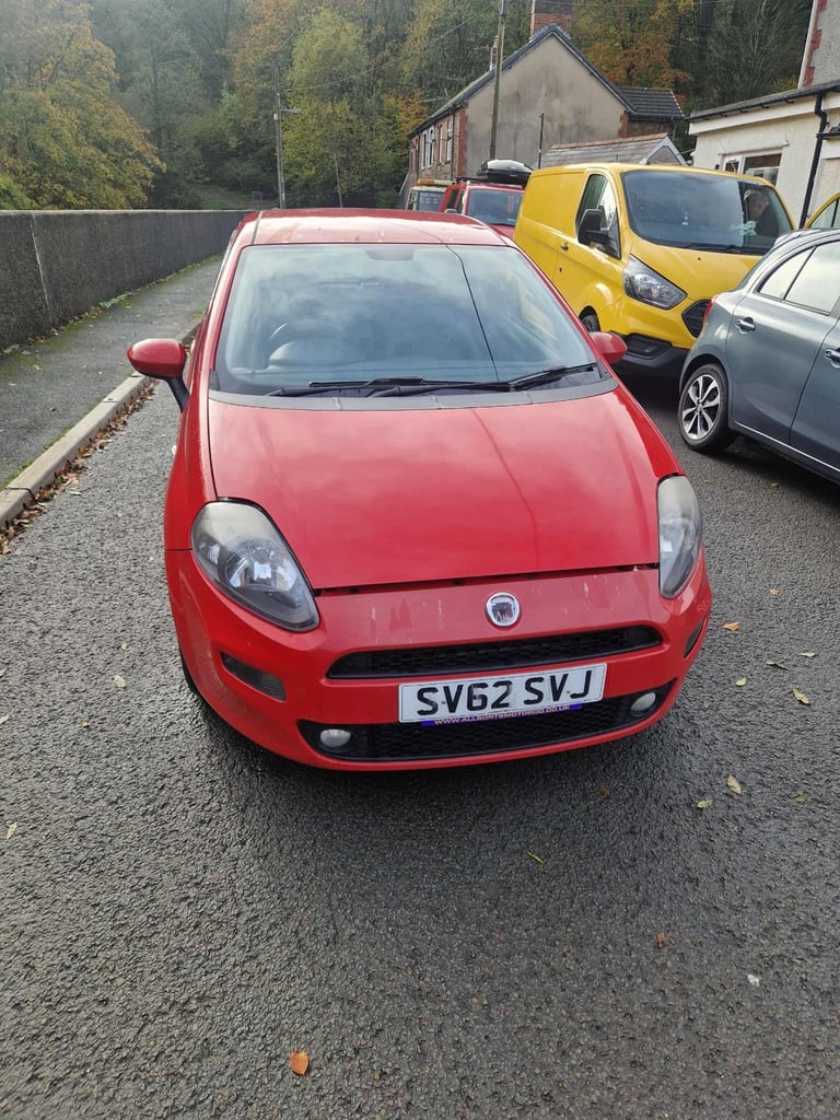 image for Fiat, PUNTO, Hatchback, 2012, Manual, 1368 (cc), 3 doors