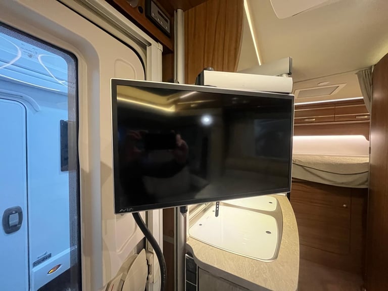 HYMER EXSIS T 414 / LOW PROFILE / 3500KG / 2 BERTH / GARAGE / MOTORHOME 