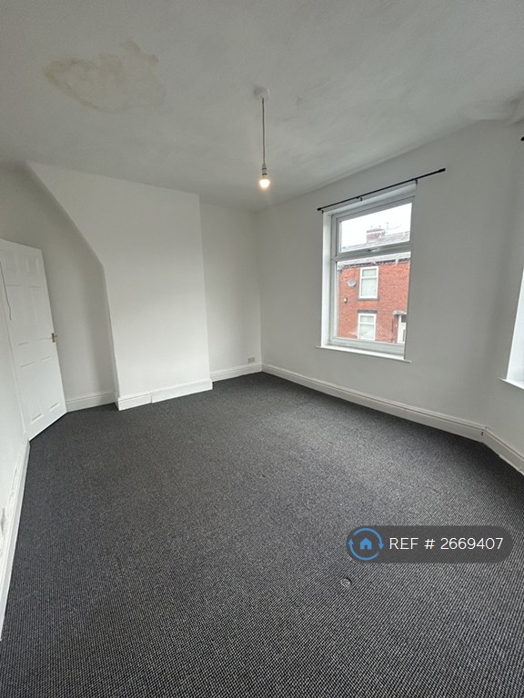 2 bedroom house in Brantwood Terrace, Manchester, M9 (2 bed) (#2669407)