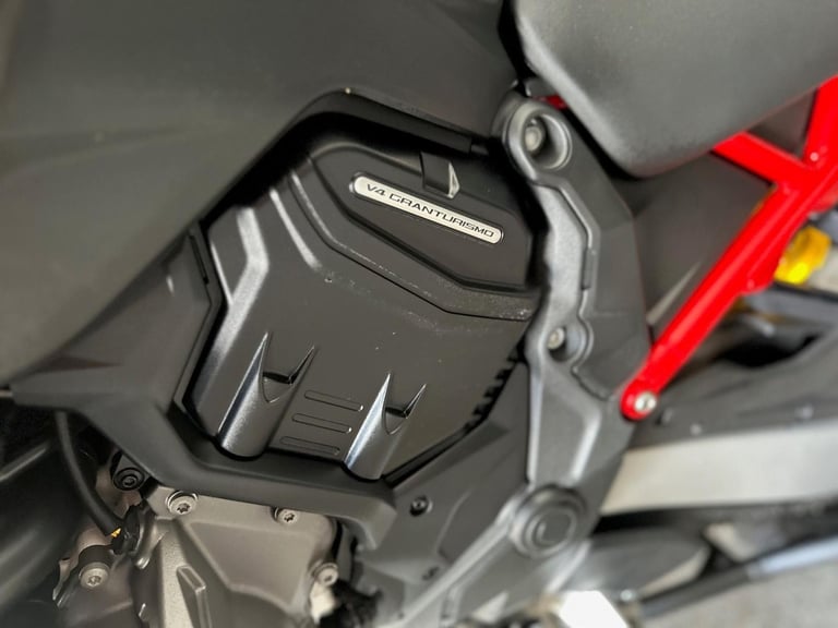 Stunning One Owner 2024/24 Ducati Multi V4S Rally Radar . 