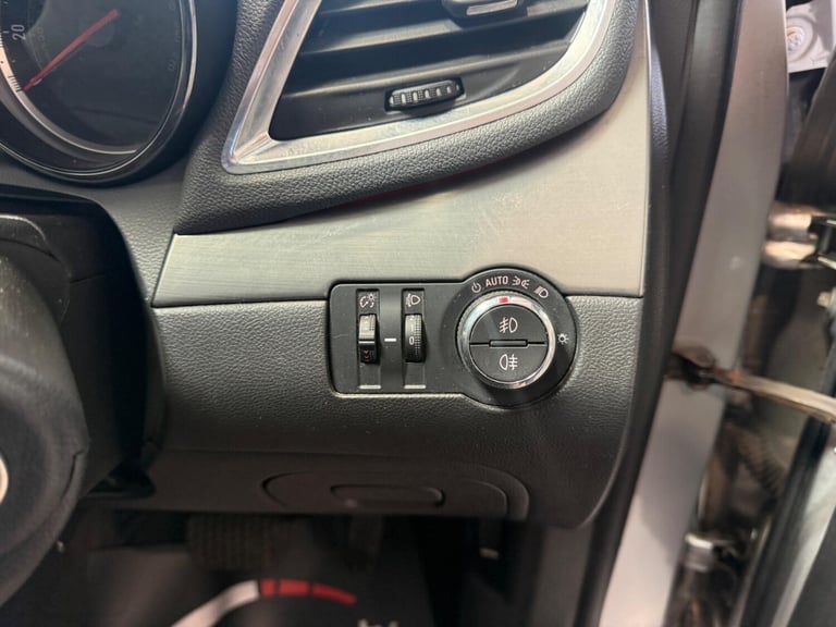 2014 Vauxhall Mokka 1.4T SE 5dr Auto HATCHBACK PETROL Automatic
