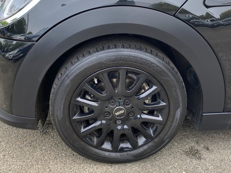 2023 MINI Hatch 1.5 Cooper Classic Hatchback 3dr Petrol Manual Euro 6 (s/s) (136 ps) Hatchback Pe...