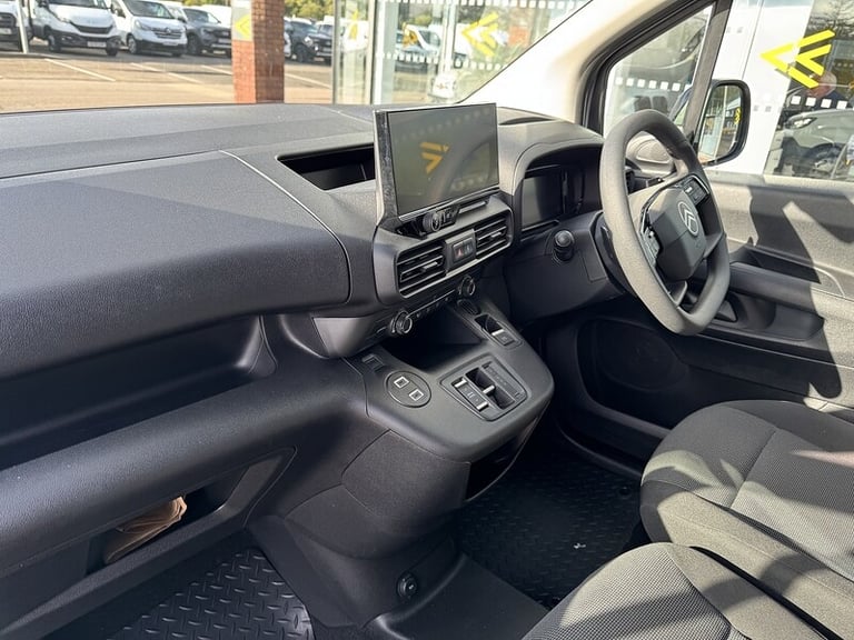 2024 Citroen Berlingo 136ps Driver 52kWh with Air Con, Sat Nav, Rev Cam &amp; Cruise Control Pane...
