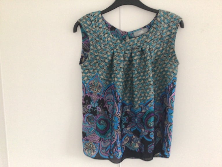 image for 🌹 Wallis blouse Size 12 🌹 Only worn once From Smoke free Pet free house