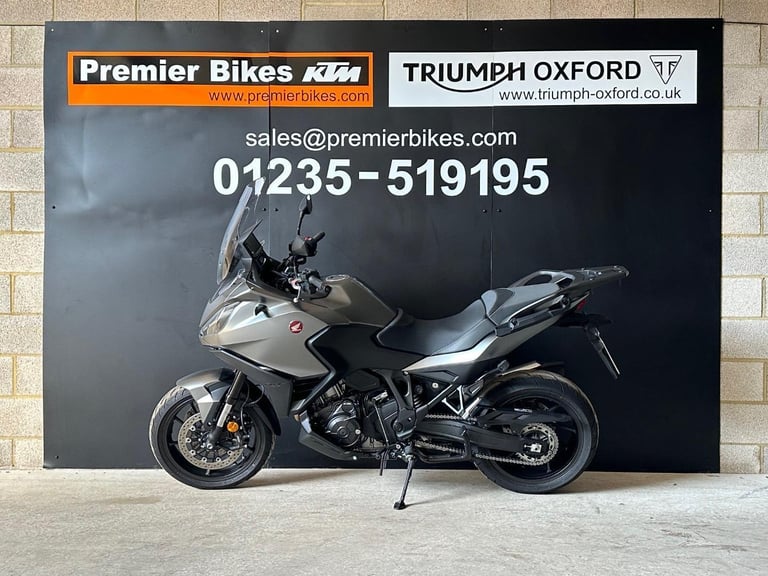 STUNNING LOW MILEAGE 2022/22 HONDA NT1100 MOTORCYCLE 