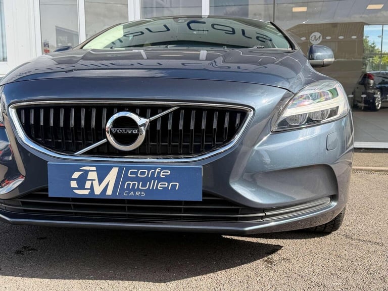 VOLVO V40 2.0 D2 Momentum Euro 6 (s/s) 5dr 2017