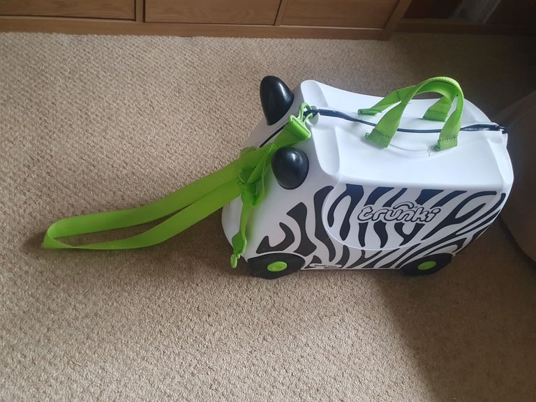 Zimba the Zebra Trunki kids ride on suitcase with key & strap