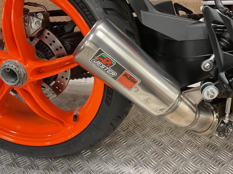KTM 1290 SUPERDUKE R Evo