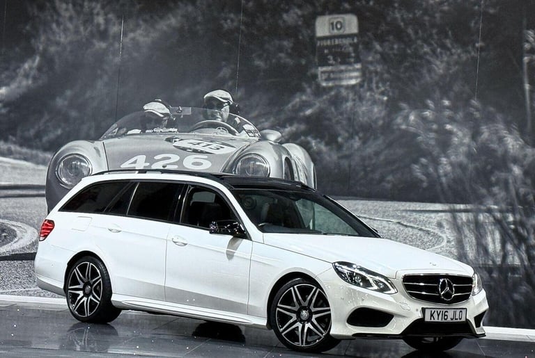 MERCEDES-BENZ E CLASS 3.0 E350 V6 BlueTEC AMG Night Edition (Premium) G-Tronic+