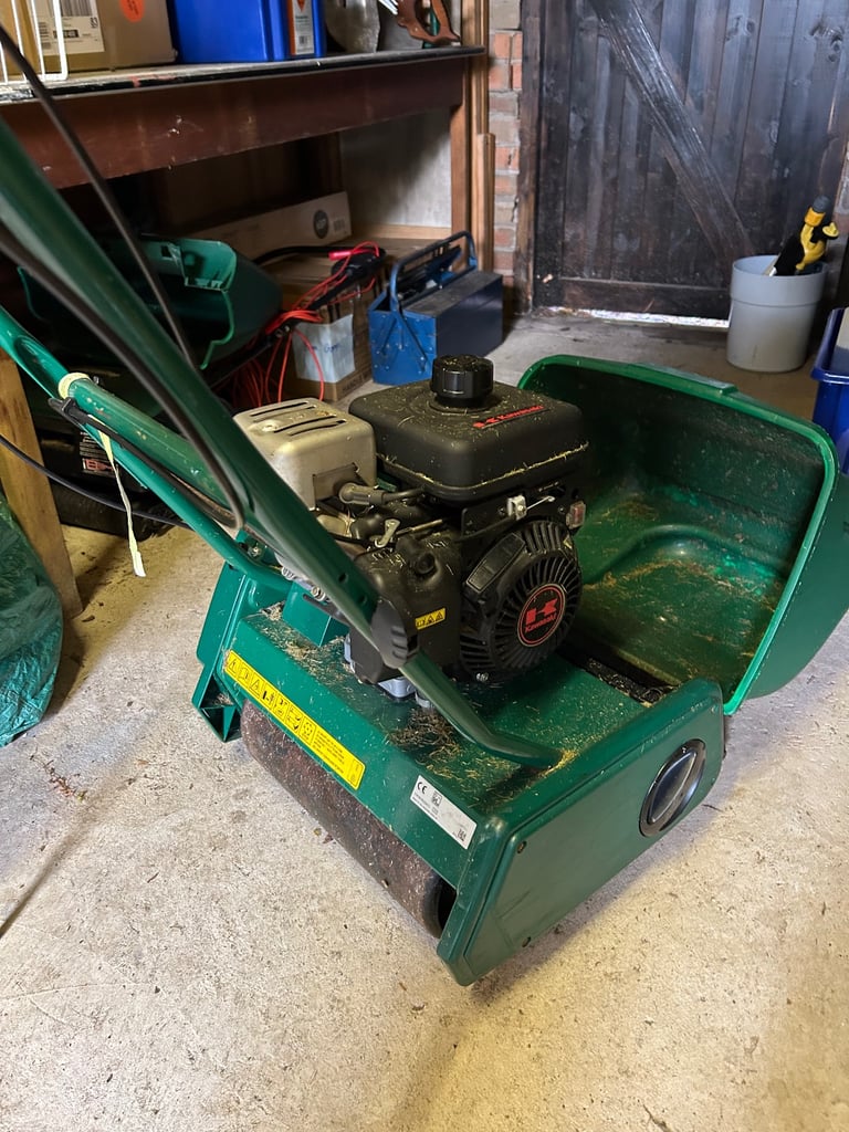 image for Kawasaki Suffolk Punch 14SK Cylinder Petrol lawnmower