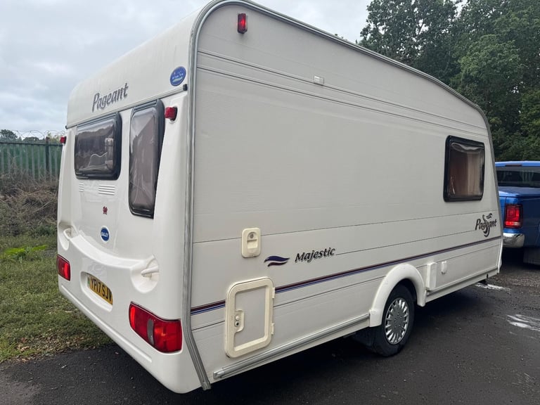 ⭐️ 2004 BAILEY PAGEANT MAJESTIC ⭐️ 2 BERTH TOURING CARAVAN ⭐️