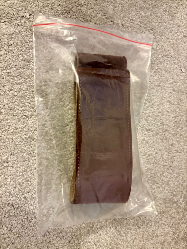 Levys Suede Guitar Strap Like NEW (never fitted rrp £35) 🎸🎶🎁