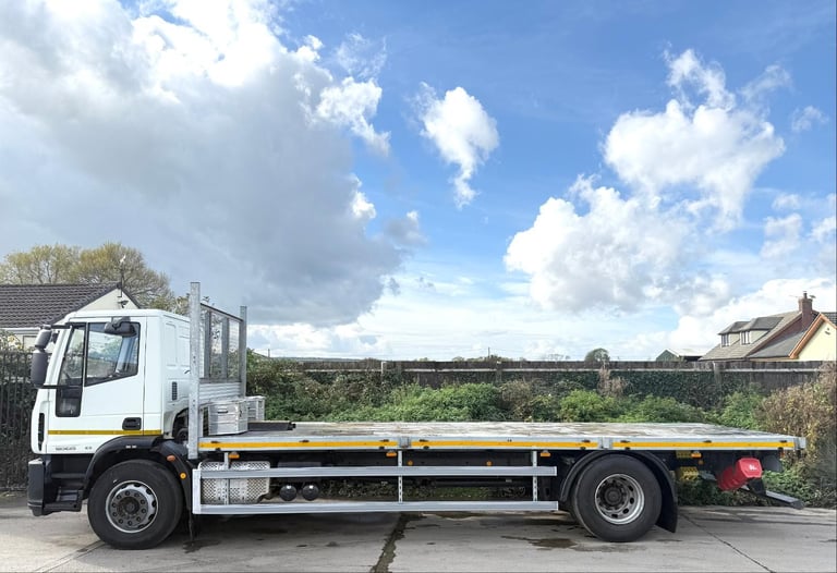 2014 IVECO EUROCARGO 180E25 ALLOY FLATBED EURO-6 18TON U-LEZ !! 5,000 MILES !!