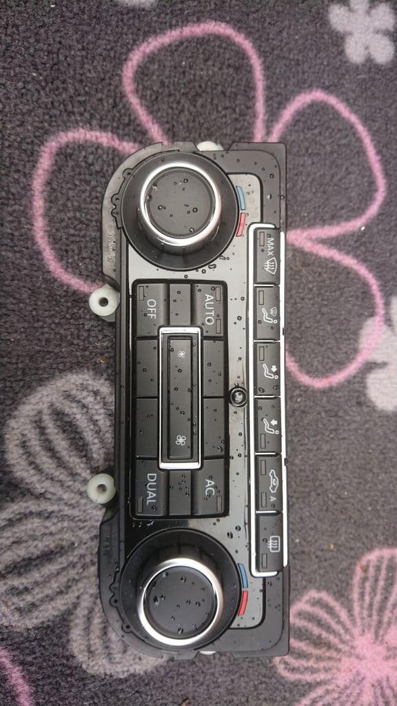 Vw golf mk6 silver 1.6tdi breaking 