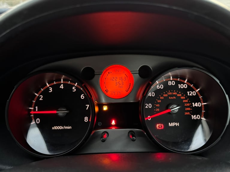 Nissan Qashqai Visia 1.6 | 12 months MOT | LEZ Compliant