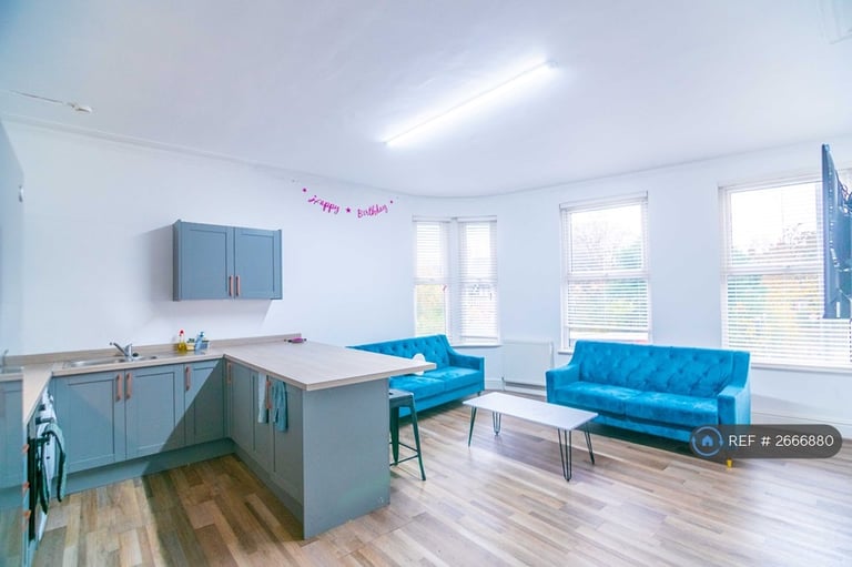 6 bedroom flat in Borrowdale Road, Liverpool, L15 (6 bed) (#2666880)