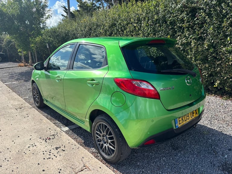 2009 Mazda Mazda2 1.5 Sport 5dr HATCHBACK Petrol Manual - Image 12