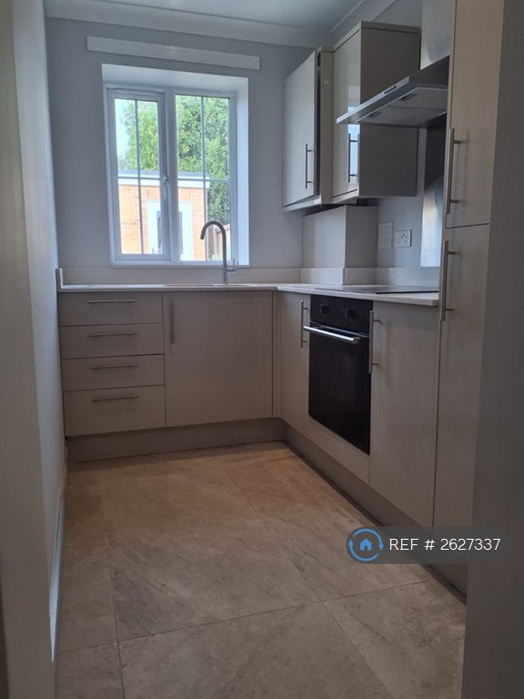 image for 5 bedroom house in Clare Road, Braintree, CM7 (5 bed) (#2627337)