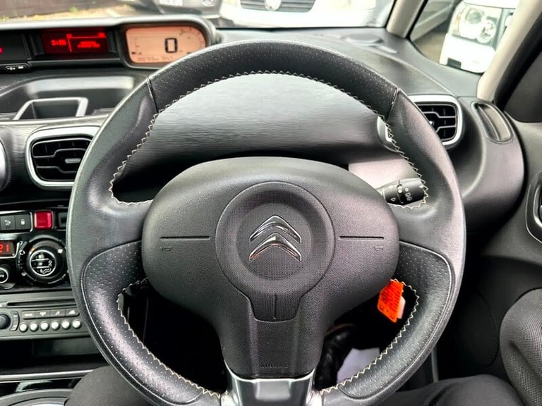 Citroen C3 PURETECH PLATINUM PICASSO-ONLY 60702 MILES, ONLY ?35 ROAD TAX