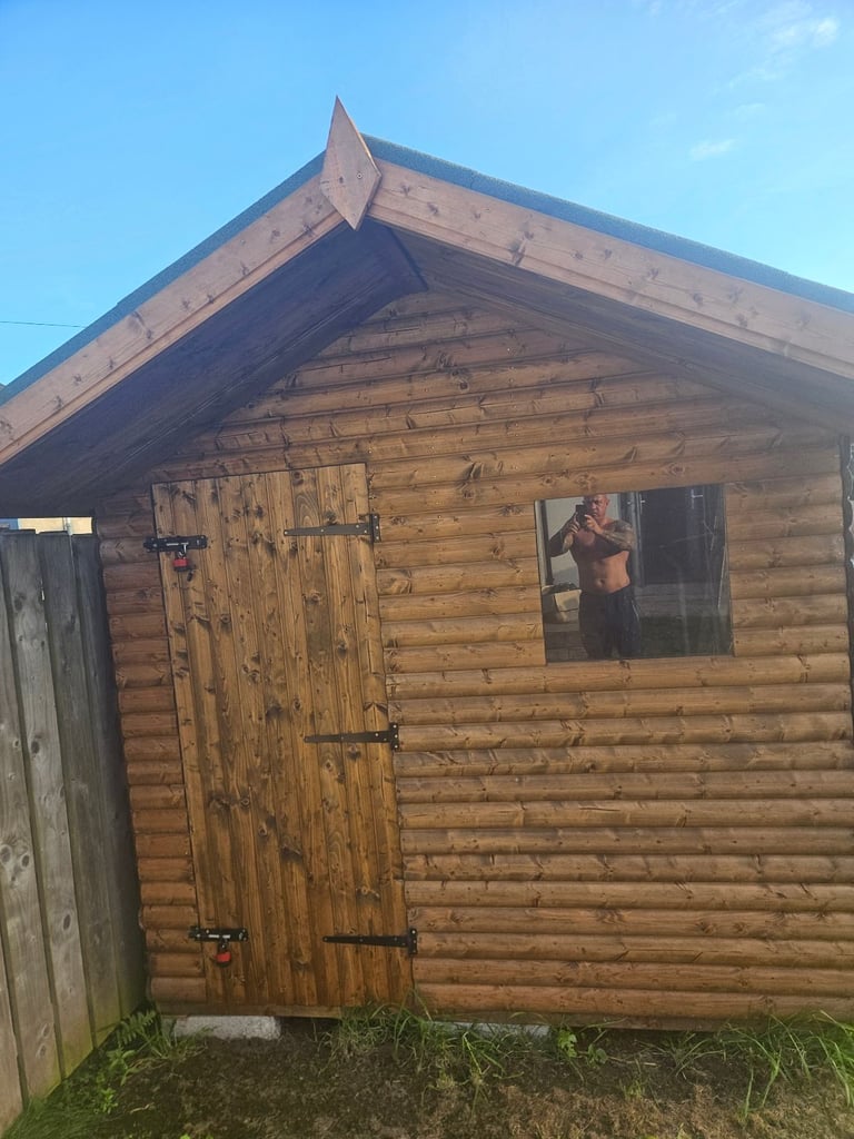 8x8 garden shed with over hang