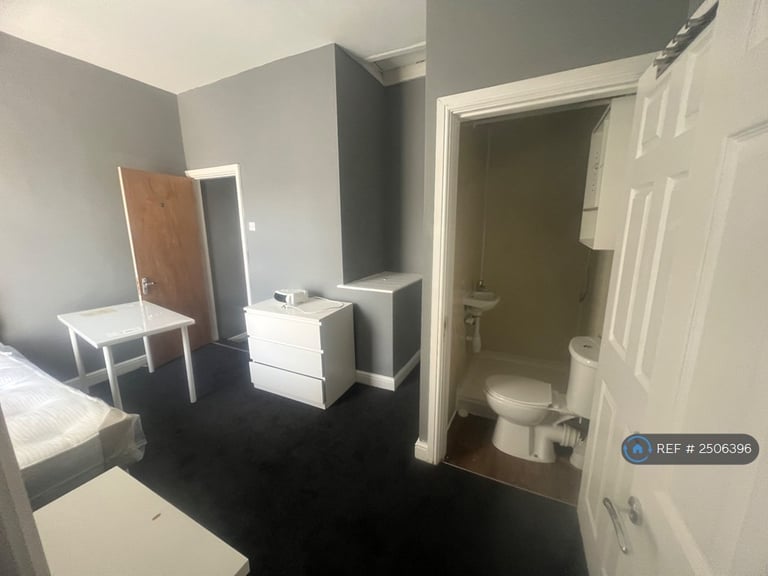 image for 4 bedroom house in Harford Street, Middlesbrough, TS1 (4 bed) (#2506396)