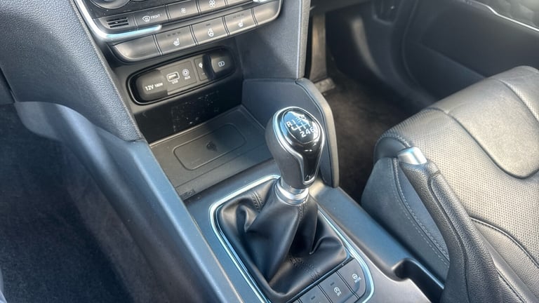 2019 Hyundai Santa Fe 2.2 CRDi Premium 5dr 4WD Diesel Estate Estate Diesel Manual