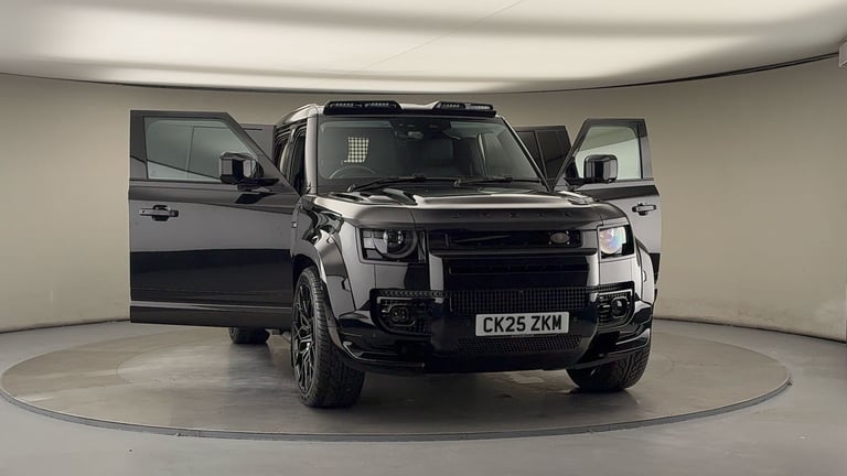 2025 Land Rover Defender 110 3.0 D250 MHEV X-Dynamic SE Hard Top SUV 5dr Diesel Auto 4WD MWB Euro...