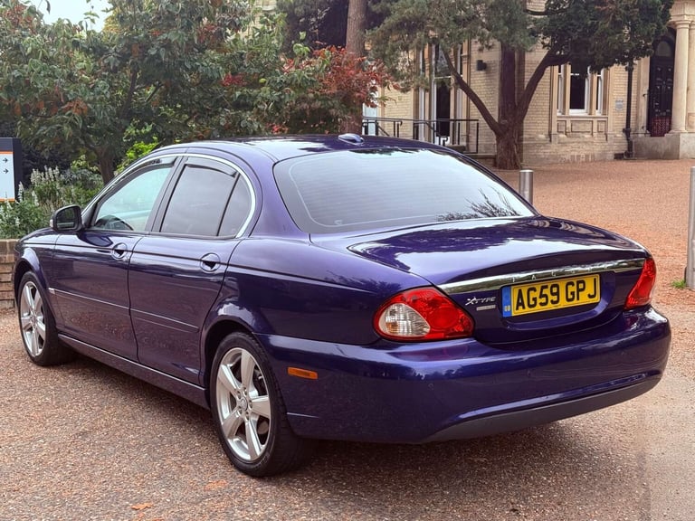2010 Jaguar X-Type 2.2 X-Type Sovereign  Auto 4dr Saloon Diesel Automatic