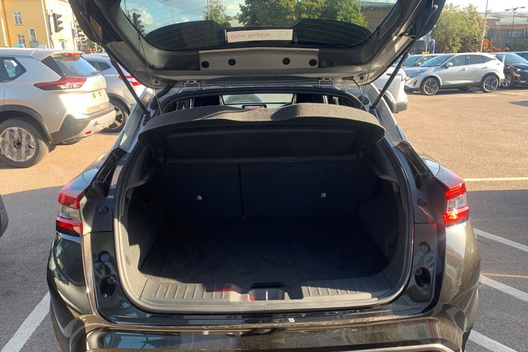 2023 Nissan Juke 1.6 Hybrid Tekna+ 5dr Auto HATCHBACK PETROL/ELECTRIC Automatic