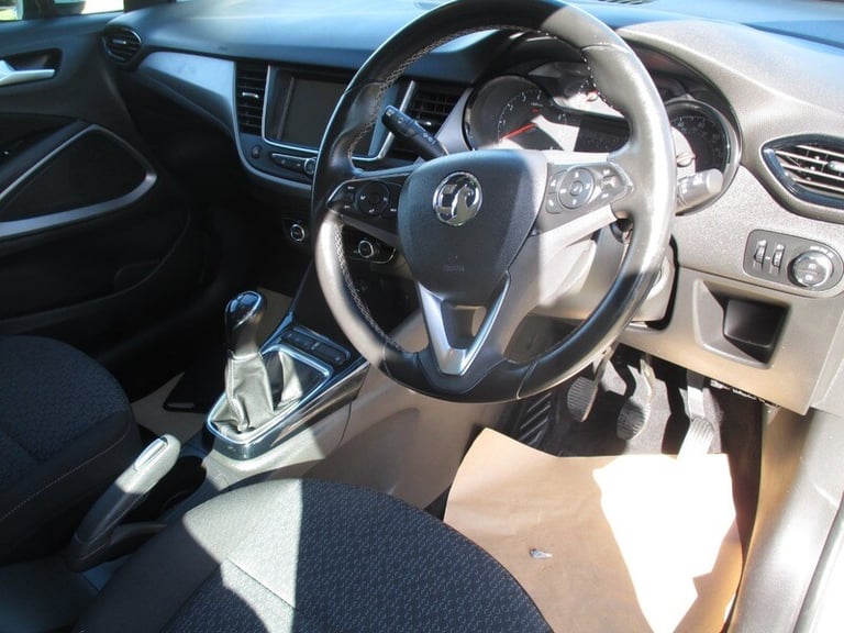 Vauxhall Crossland X SE