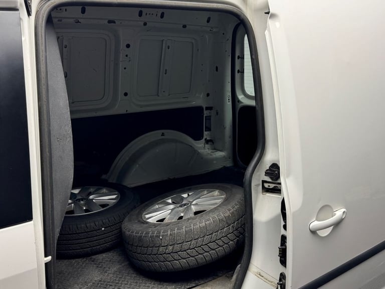 2013 Volkswagen Caddy 1.6 TDI 102PS Highline Van DSG PANEL VAN DIESEL Automatic