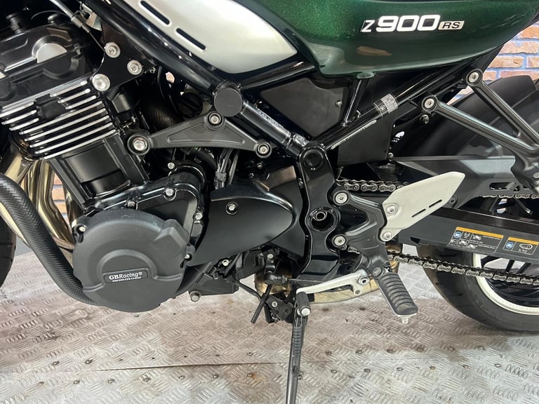 Kawasaki ZR 900 RS - NEW MOT - LOW MILES - NATIONWIDE DELIVERY 