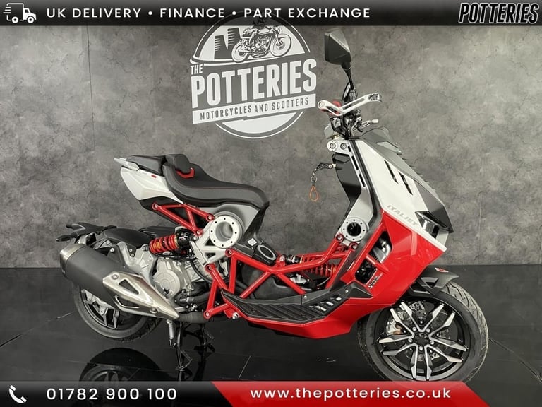 Italjet Dragster 200 scooter £1000 saving on RRP