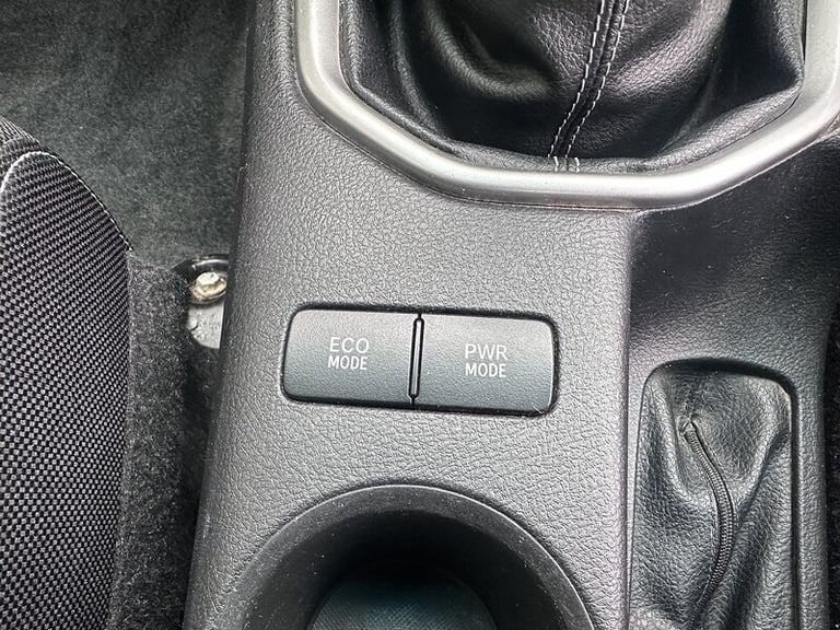 2020 Toyota Hilux D-4D Icon Pickup Diesel Manual