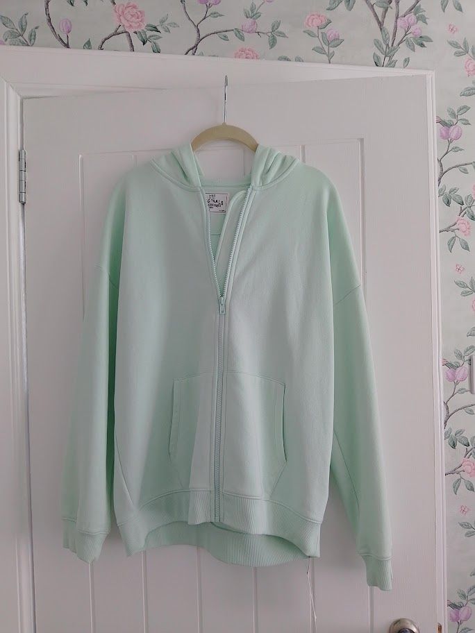 image for NEW GIRLS HOODIE-AGE 14 ( PROCEEDS TO GUIDE DOGS )