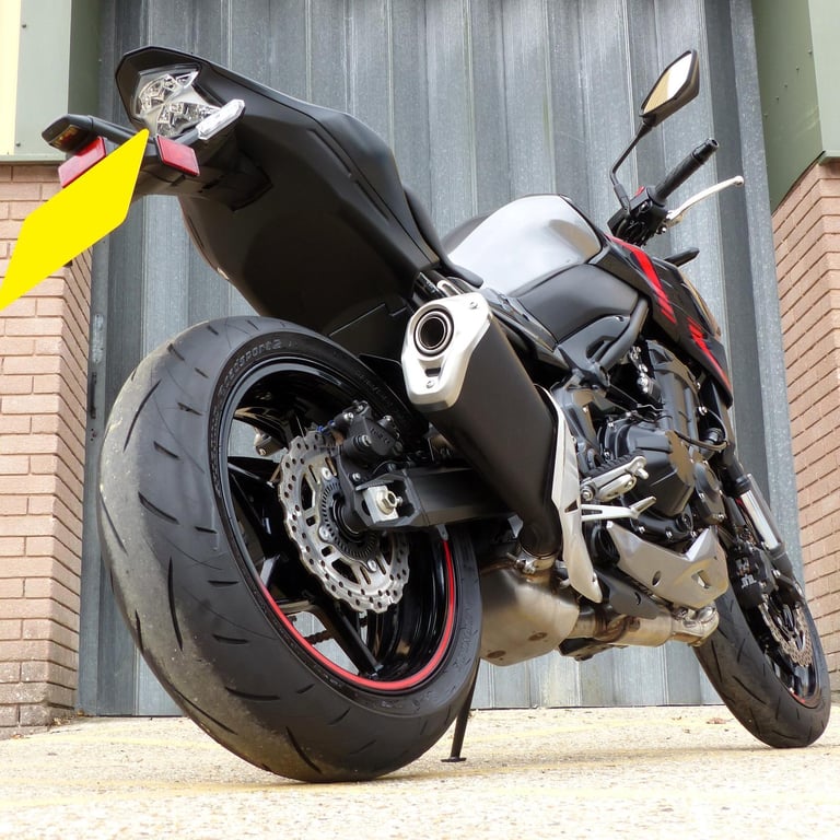 2024 KAWASAKI Z900 FPFNN, STUNNING LOW MILEAGE 1-OWNER MOTORCYCLE.