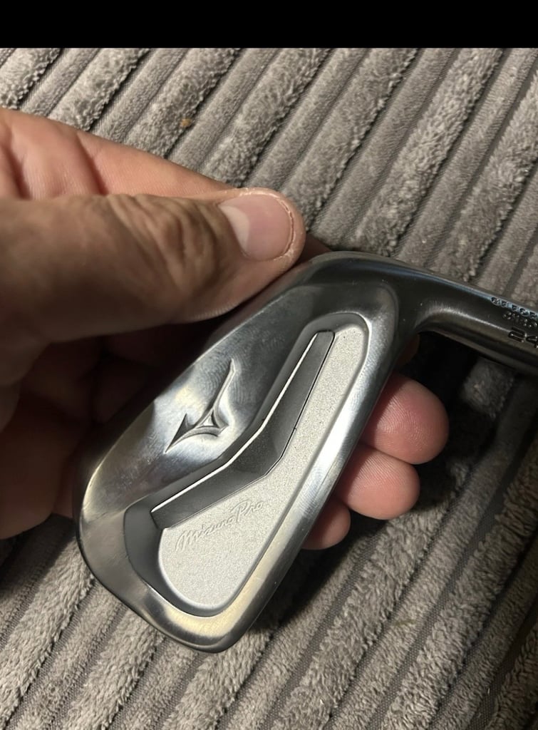 Mizuno Pro 243 Forged Chronology 5-pw KBS Tour 95 PRO+ Pured