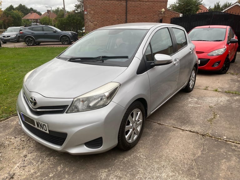 Toyota, YARIS, Hatchback, 2013, Manual, 1364 (cc), 5 doors