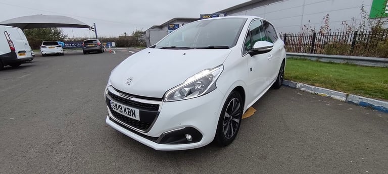 2019 Peugeot 208 1.2 PureTech 82 Tech Edition 5dr [Start Stop] HATCHBACK PETROL Manual