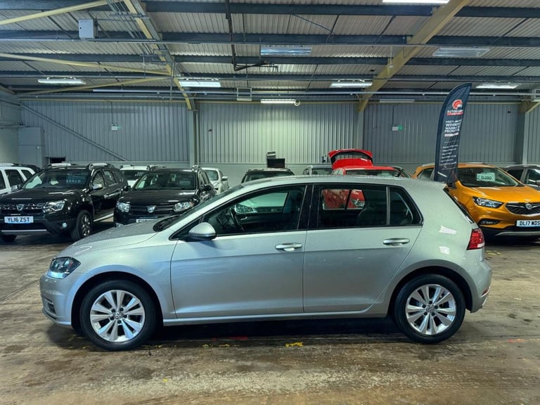 2017 Volkswagen Golf 1.6 TDI SE [Nav] 5dr HATCHBACK DIESEL Manual