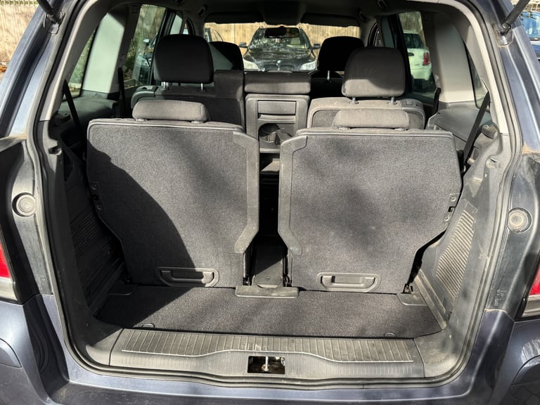 Vauxhall zafira 2008 clean example