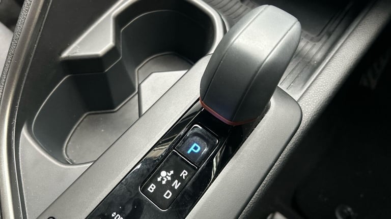 2024 Toyota C-HR 1.8 Hybrid Design 5dr CVT HATCHBACK PETROL/ELECTRIC Automatic